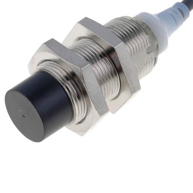 Індуктивний датчик Omron E2A-S18KN16-WP-B1 2M
