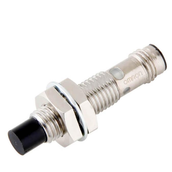 Індуктивний датчик Omron E2E-X4MC18-M3