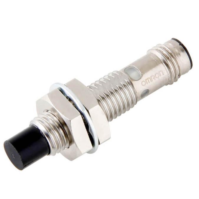Індуктивний датчик Omron E2E-X4MC28-M5