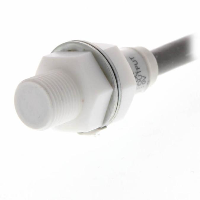 Індуктивний датчик Omron E2FQ-X2F1