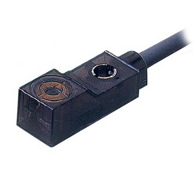 Індуктивний датчик Omron E2S-W25 1M