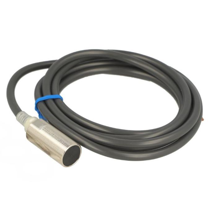 Індуктивний датчик Omron E2E-X11D218-T 2M