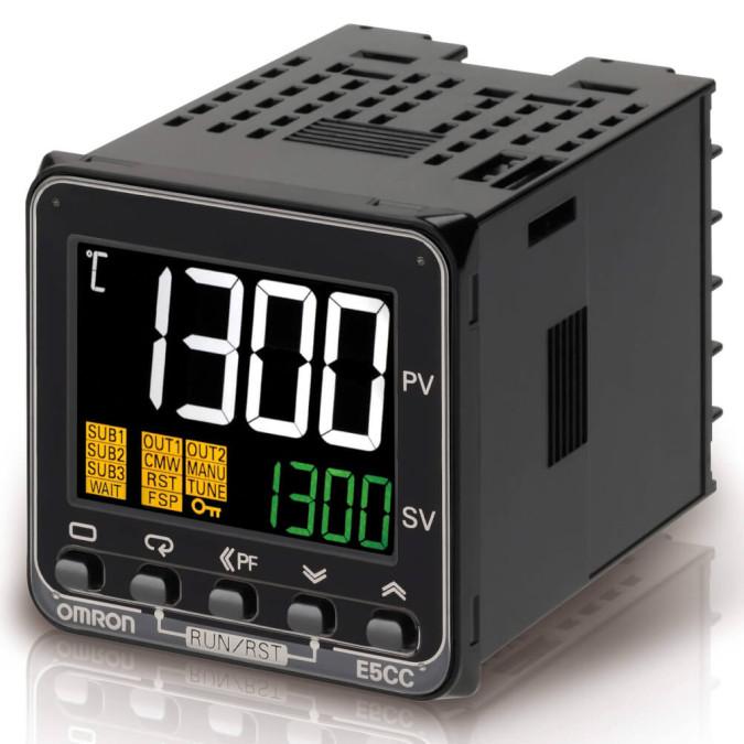 Контролер температури Omron E5CC-RX3D5M-005